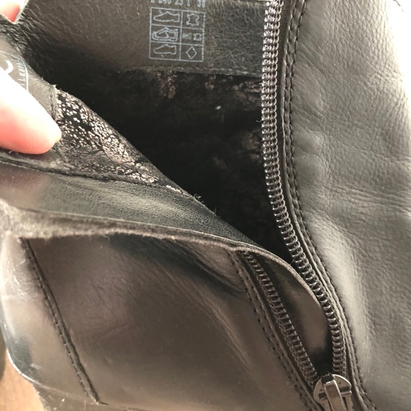 Vintage black leather booties - Picture 8 of 8